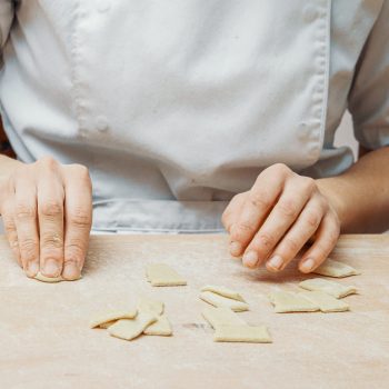 pasta-fatta-in-casa-a-mano-ai-grani-antichi (8)